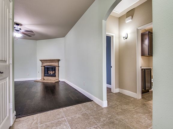 5th image of 200 Noel Dr