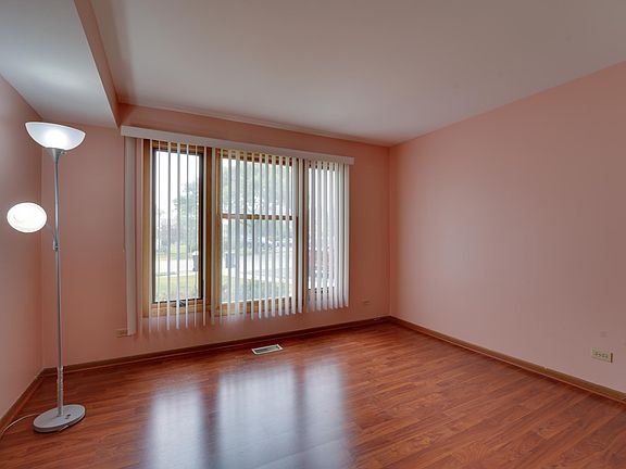 2nd image of 1866 Fox Run Dr Unit B