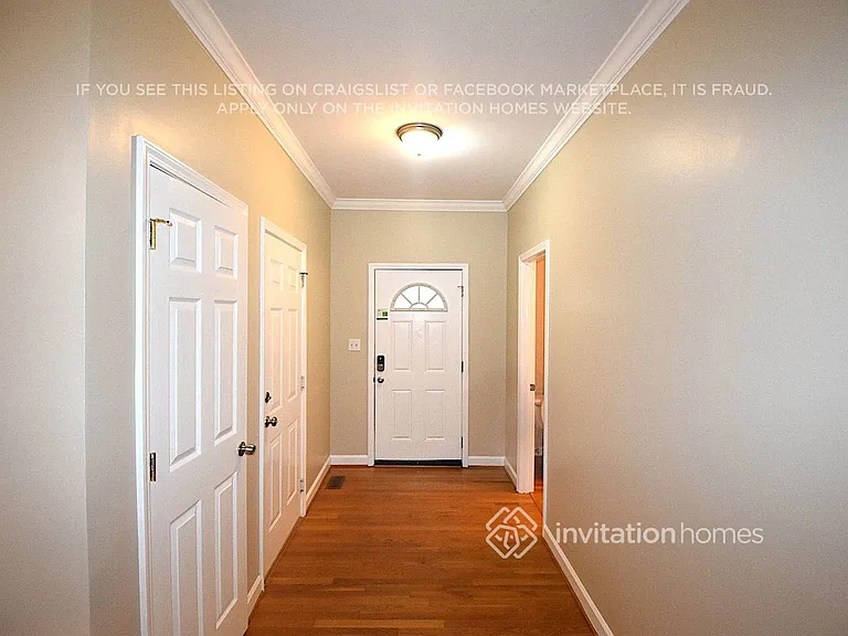 912 Siena Dr — Photo 2