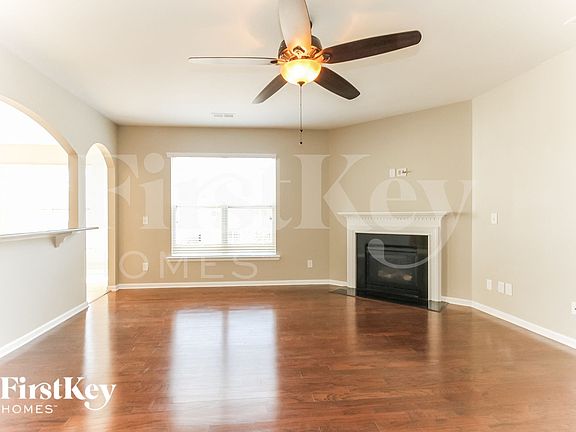 2nd image of 574 Marthas View Dr NW #35