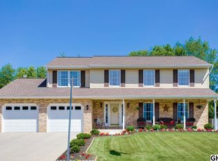 121 N Madder Dr, Mechanicsburg, PA 17050