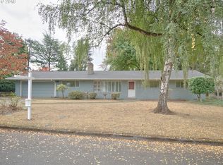 10380 SW Homestead Ln, Beaverton, OR 97008