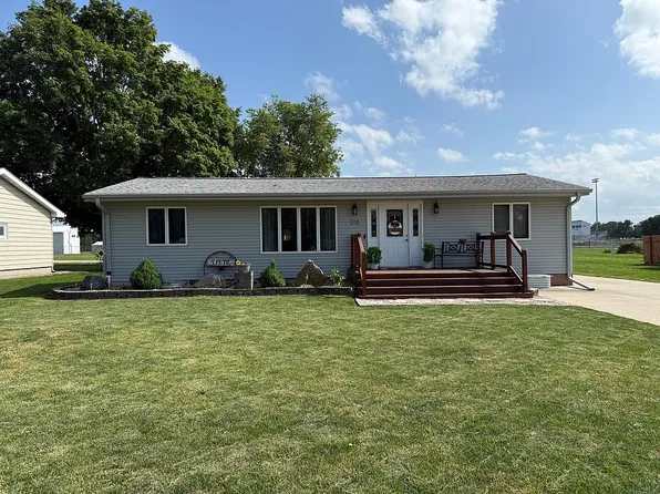 213 E Wilcox Way, Jefferson, IA 50129