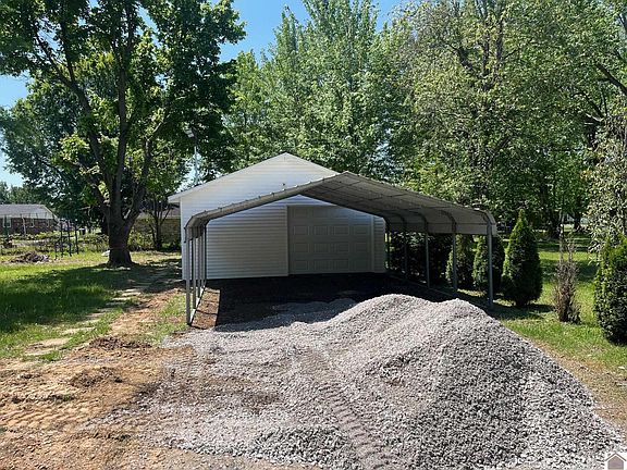 5th image of 3029 Estes Ln