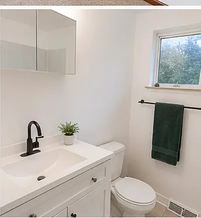 3 bed, 1200 sqft, $1,650 — Photo 4