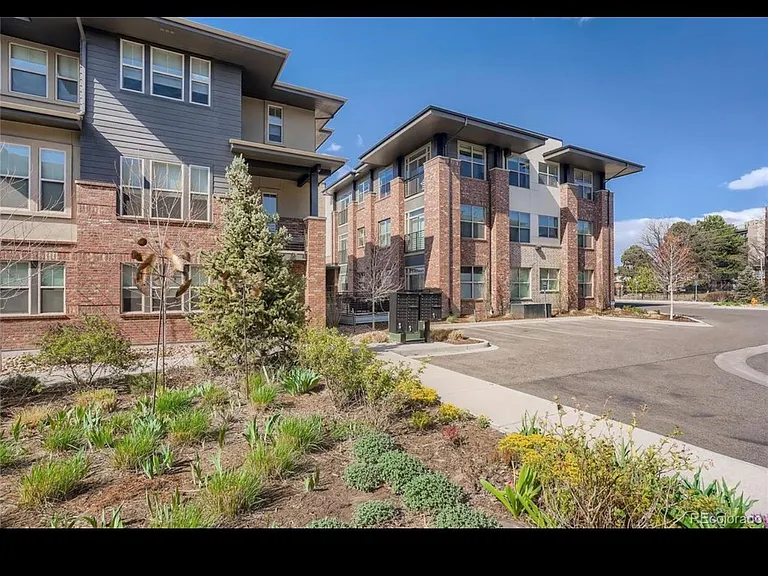 155 S Monaco Street Pkwy #103 — Photo 21
