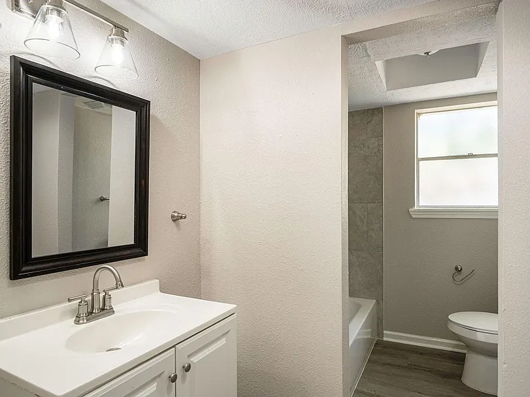 1702 Athens Dr — Photo 15