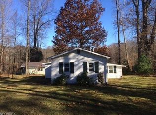 14521 N Rider Rd, Burton, OH 44021