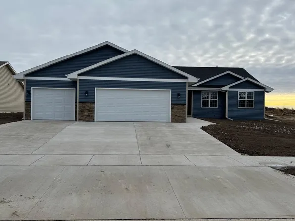 15 Acacia Ln, Milton, WI 53563