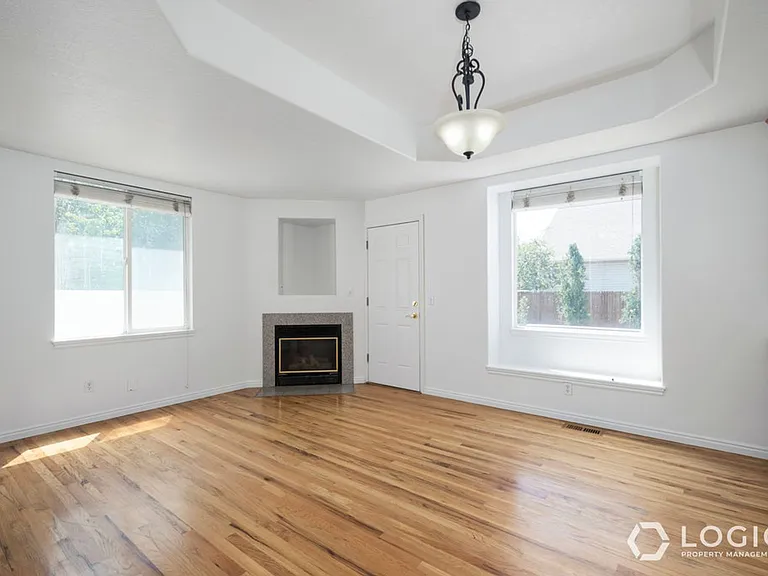 166 E Rawlins Ln — Photo 6