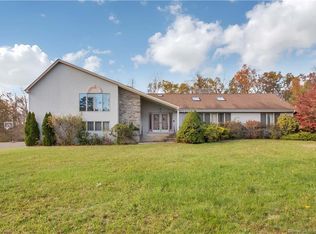 25 S Ridge Rd, Farmington, CT 06032