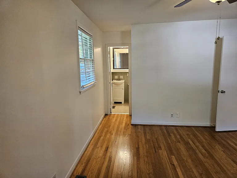 118 Meadowgreen Ct — Photo 10