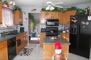 3rd image of 12225 Oakcrest Dr