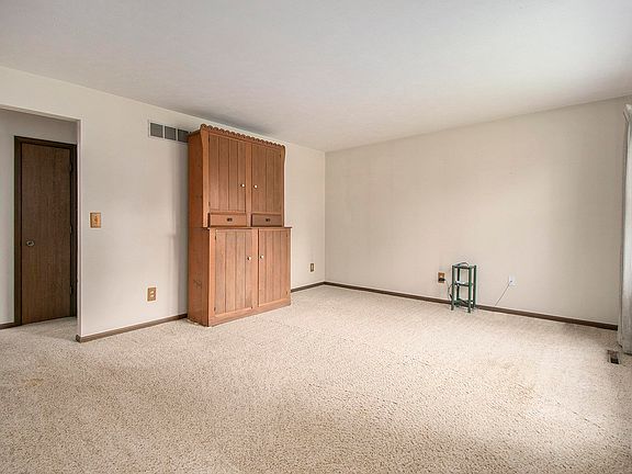4th image of 16751 Stoney Lane Dr