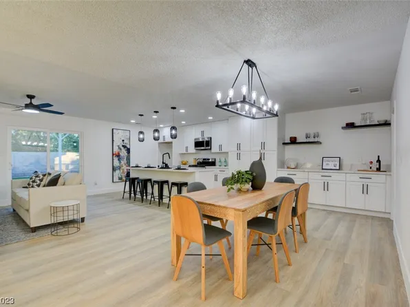 213 Roland Wiley Rd, Las Vegas, NV 89145