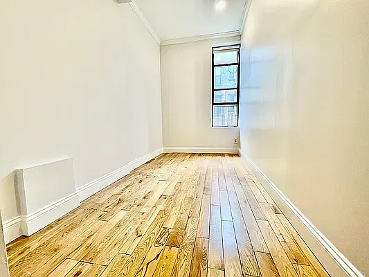 325 E 90th St #4RE — Photo 10