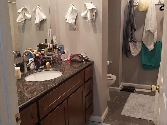 2nd image of 4309 Maryland Ave APT 8B