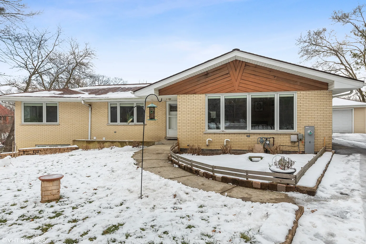 43 S Woodland Trl photo 1