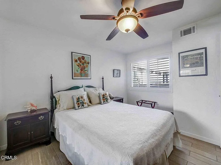 716 Island View Cir — Photo 25