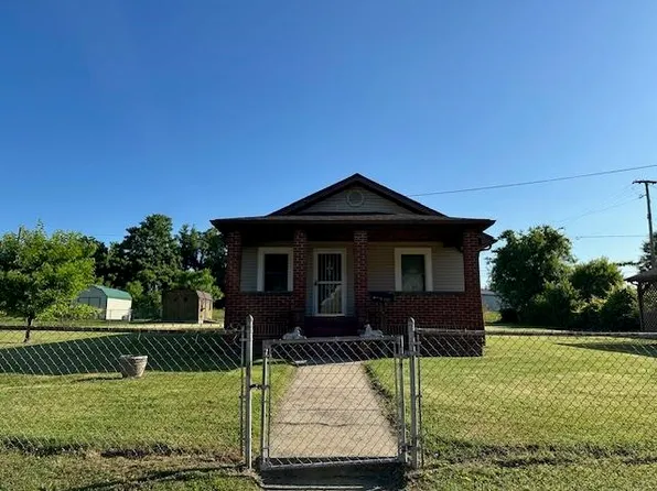 1607 Sycamore St, Kenova, WV 25530