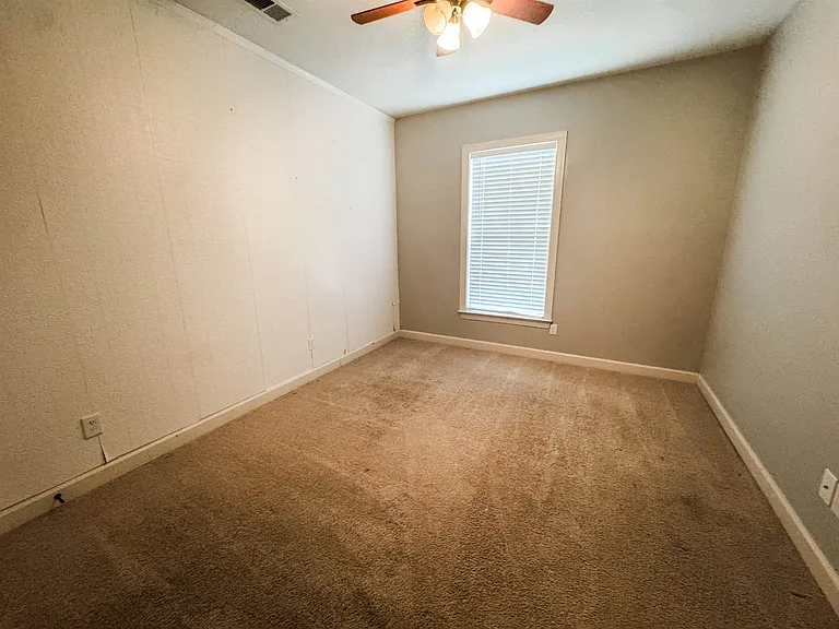 1229 Grainfield Cv — Photo 13