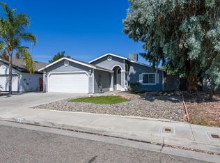 639 S Cottage St, Porterville, CA 93257