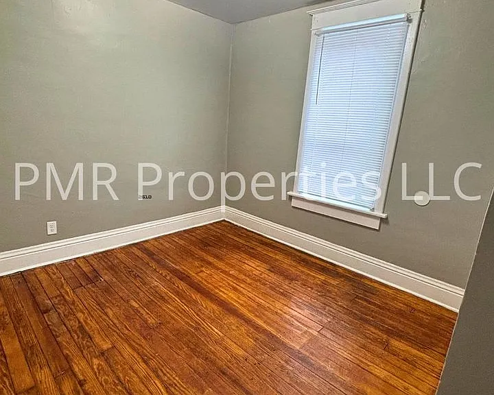 1821 S 11th St — Photo 12