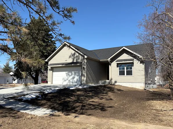 1022 H St, Tekamah, NE 68061