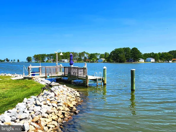 5079 Annemessex Rd, Crisfield, MD 21817