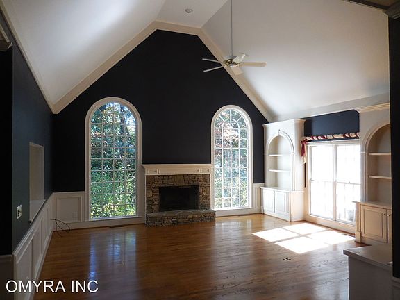 5th image of 8860 Torrington Dr