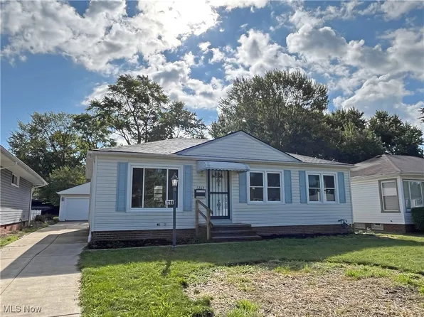 7269 Greenleaf Ave, Parma, OH 44130