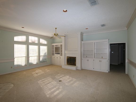 4th image of 274 S Bay Dr
