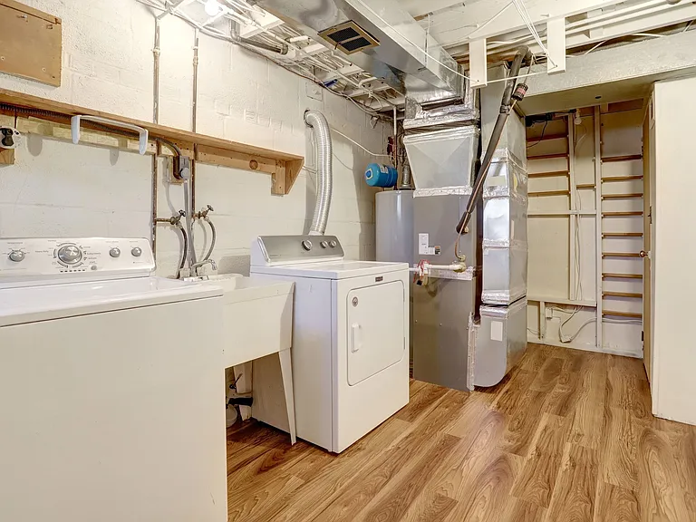 4519 Holmes Run Pkwy — Photo 25