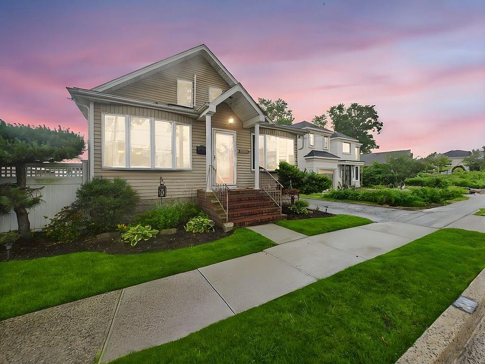 1st image of 2491 Tonquin Street