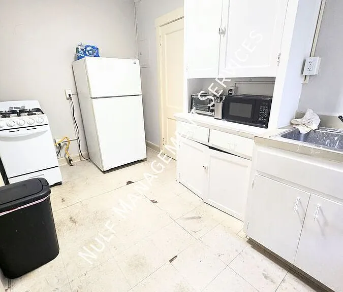 5854 Forbes Ave #12 — Photo 3