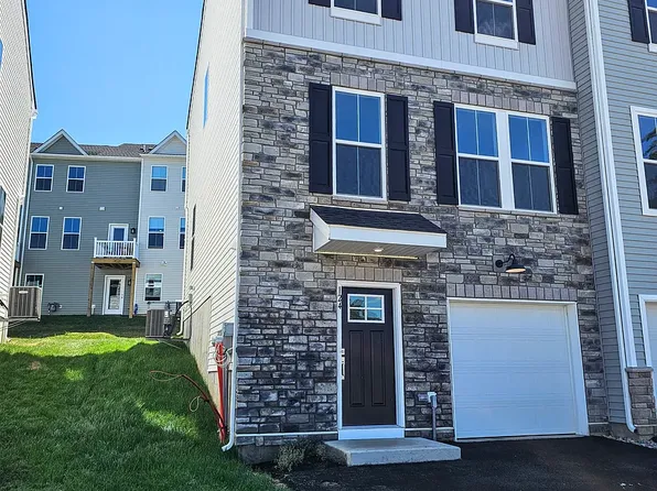 124 Abramo Victor Dr, Downingtown, PA 19335