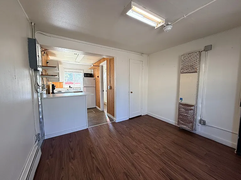 1218 E 10th Ave — Photo 3