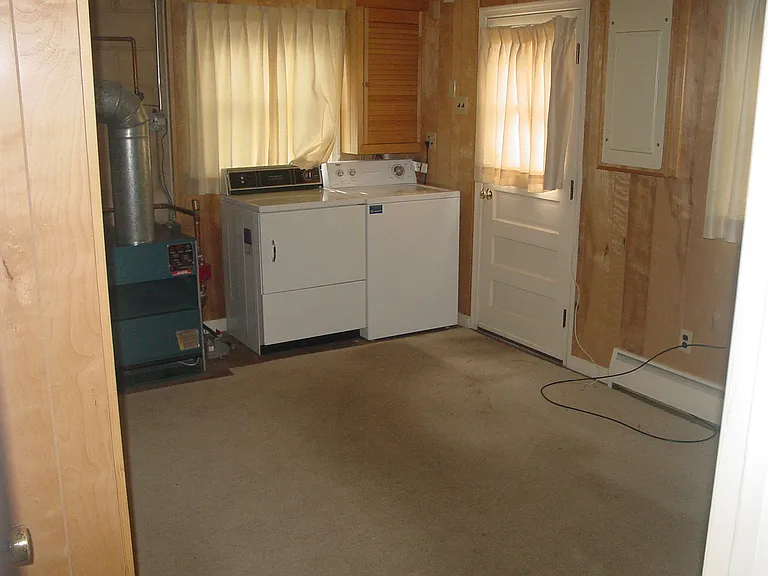 Laundry / Mud Room