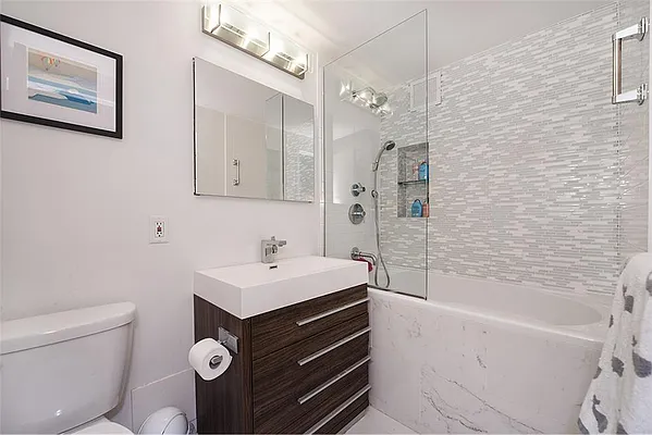 Rented by Compass | media 14