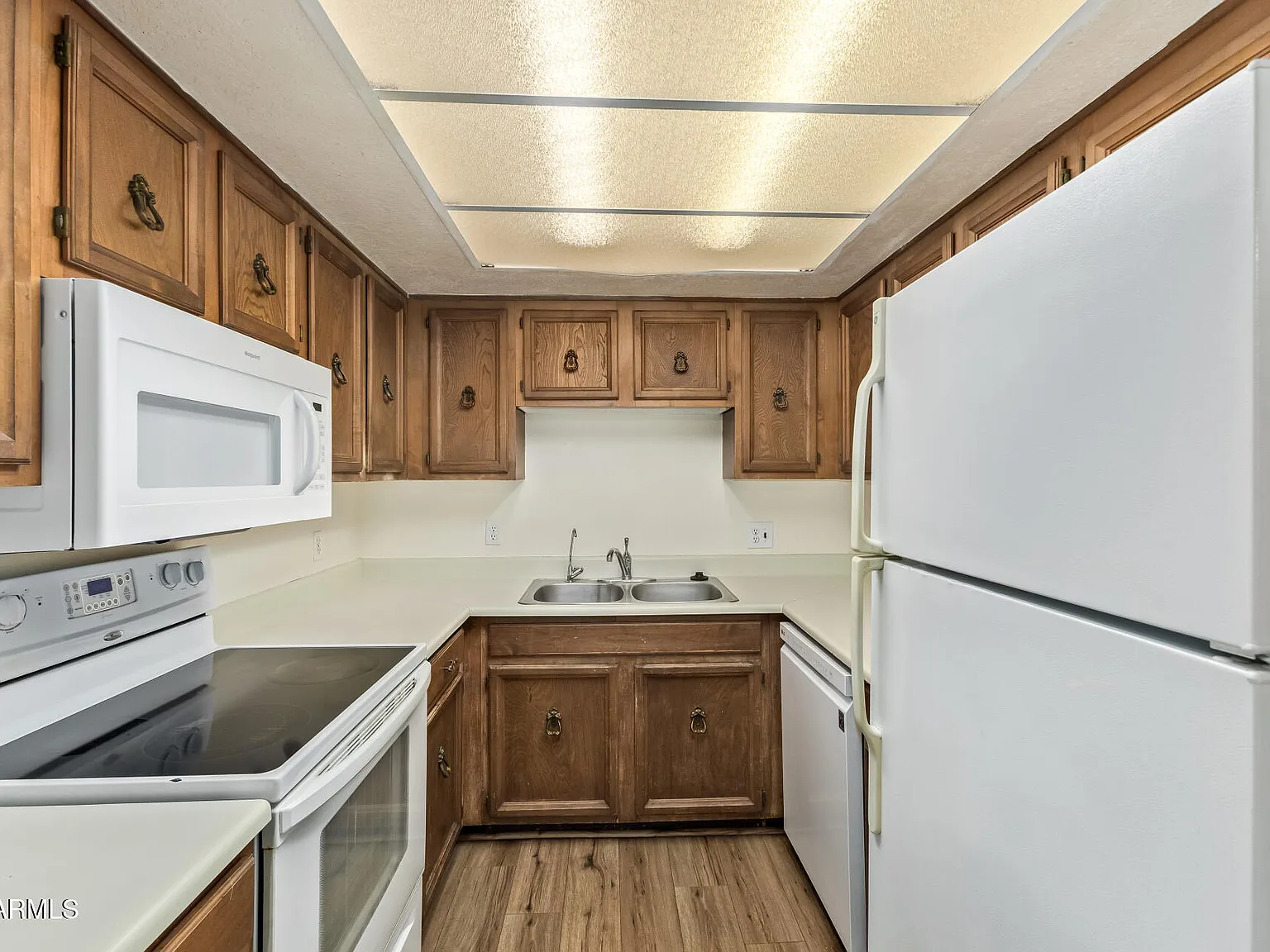 2 bed, 1.5 bath, 851 sqft, $1,600 — Photo 3