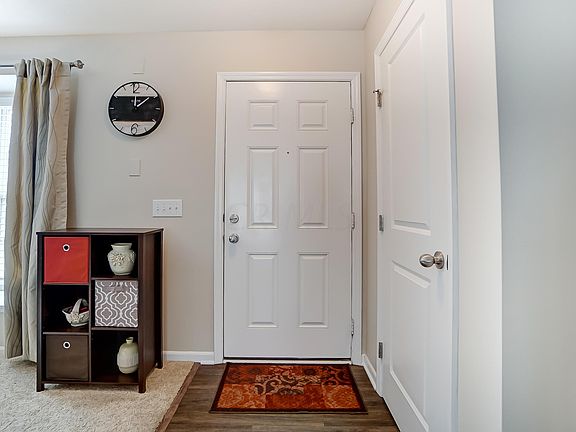 4th image of 5607 Rainbow Falls St