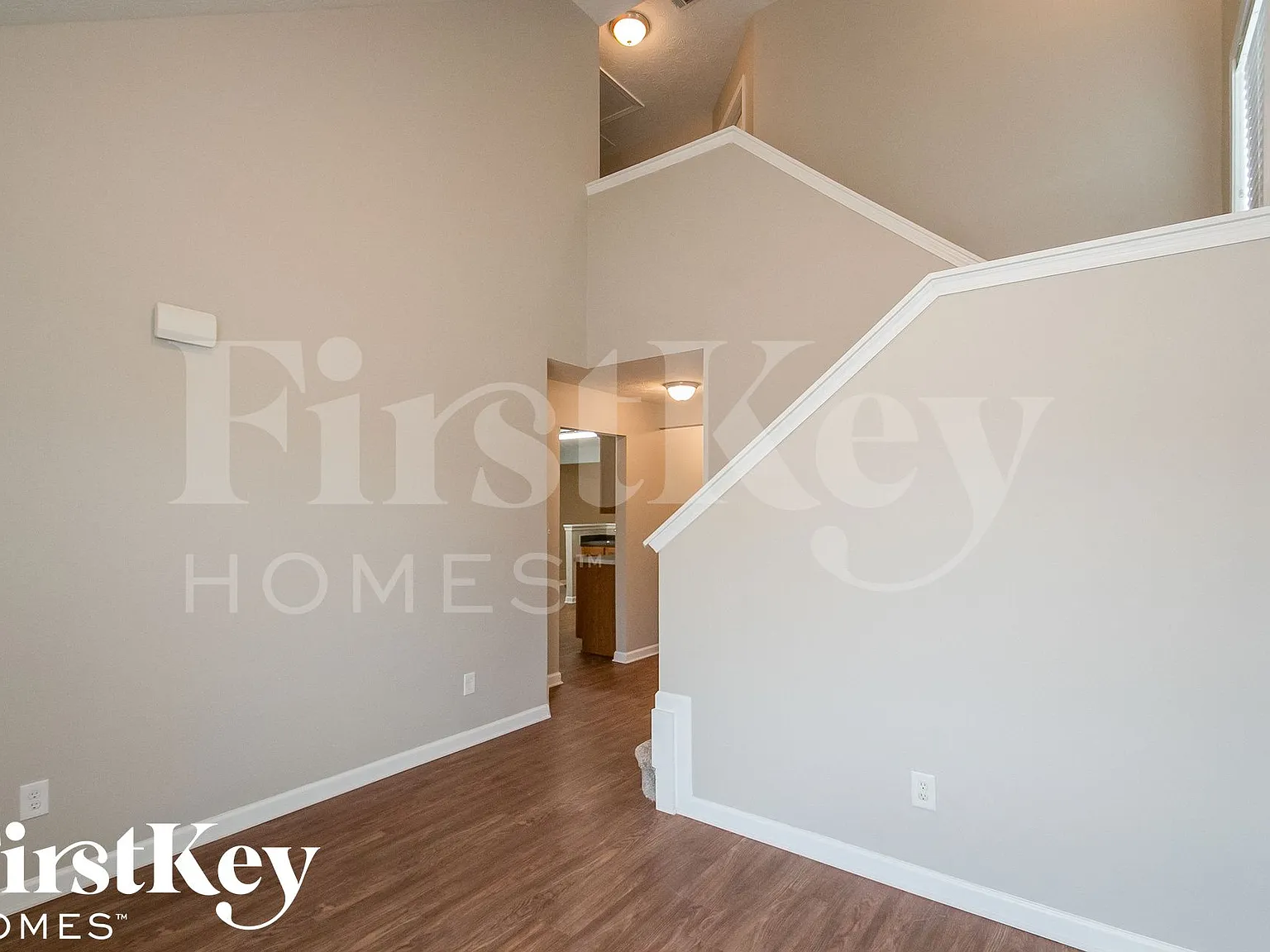 3 bed, 2.0 bath, 1606 sqft, $2,190 — Photo 3