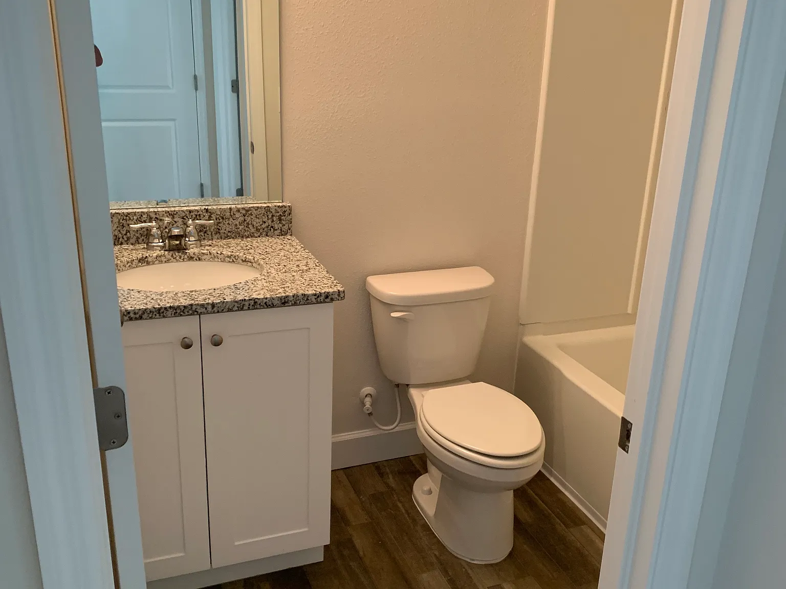 4 bed, 1836 sqft, $2,100 — Photo 3