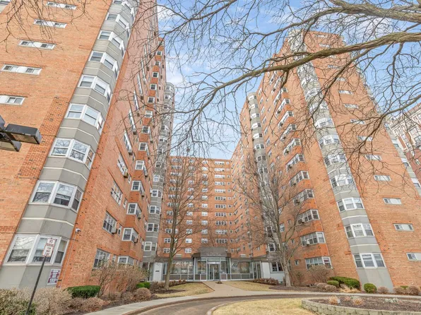 (undisclosed Address), Chicago, IL 60640