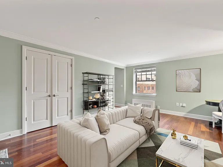 1701 Locust St #15-1901 — Photo 4