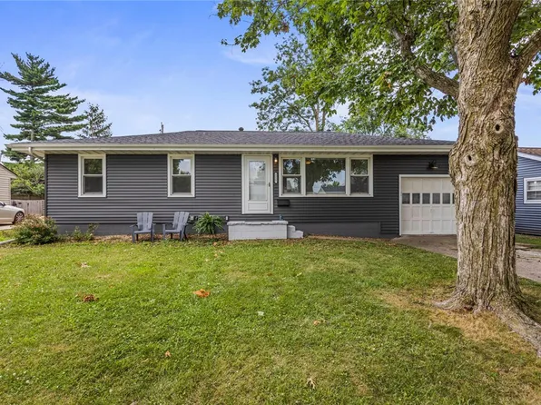 2227 Yorkshire Dr, Decatur, IL 62526
