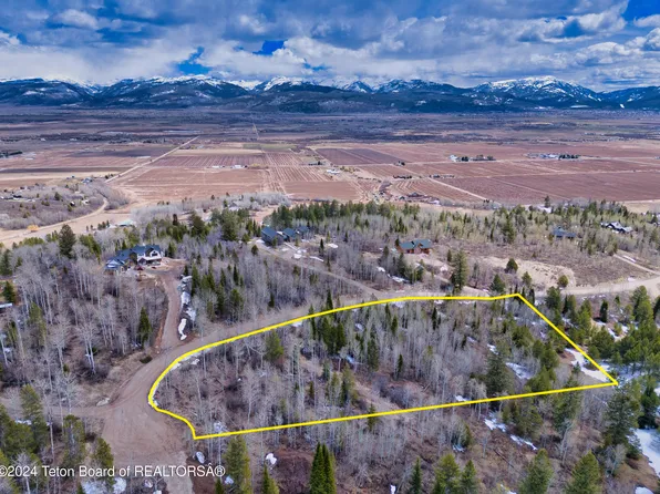5649 Forest Ridge Rd, Victor, ID 83455
