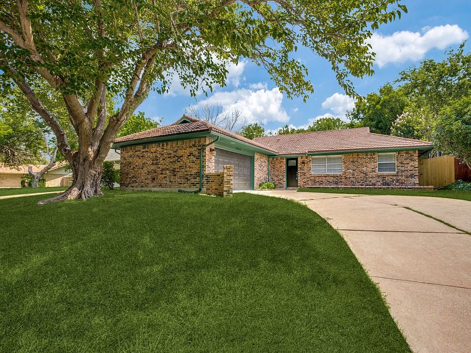 1st image of 2909 Encino Dr