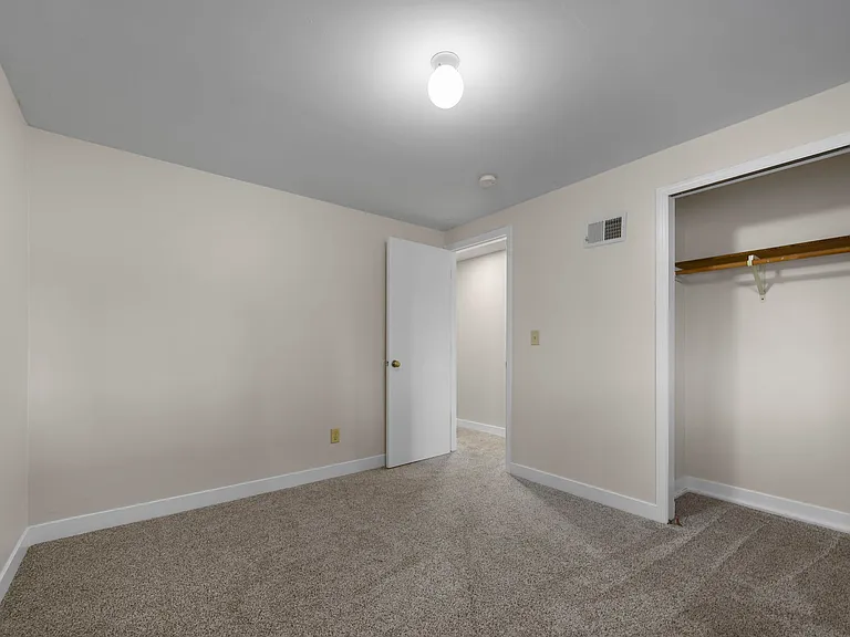 2221 82nd St W — Photo 9