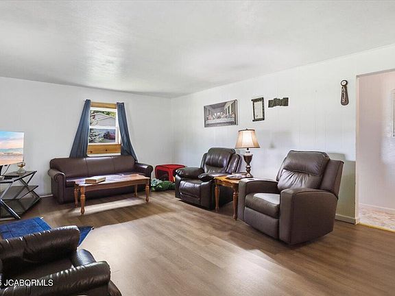 2nd image of 509 E Brockman Ave
